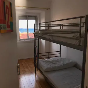 Hostal Auristelas